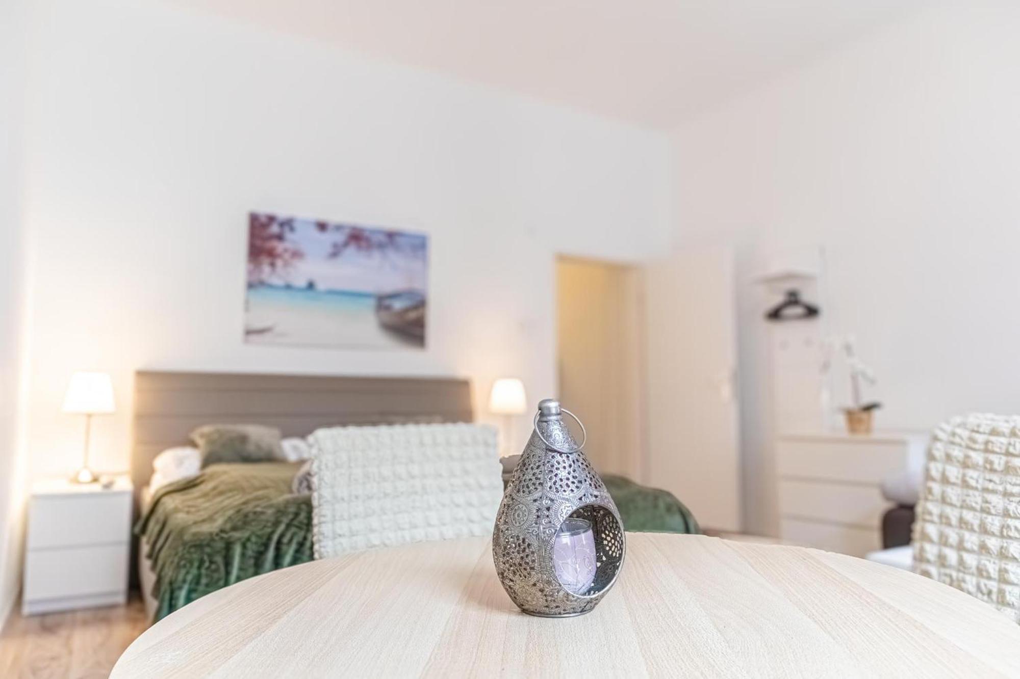 Budget-Friendly 2Br Apt With Great Location Apartment Wien Ngoại thất bức ảnh
